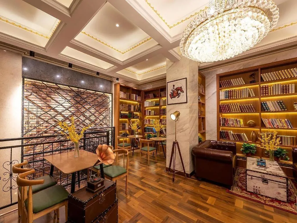 James Joyce Coffetel Anyang Railway Station Wenfeng Avenue Yinxu Scenic Spot فندق
